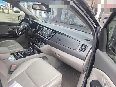 2015 Kia Carnival VIN: