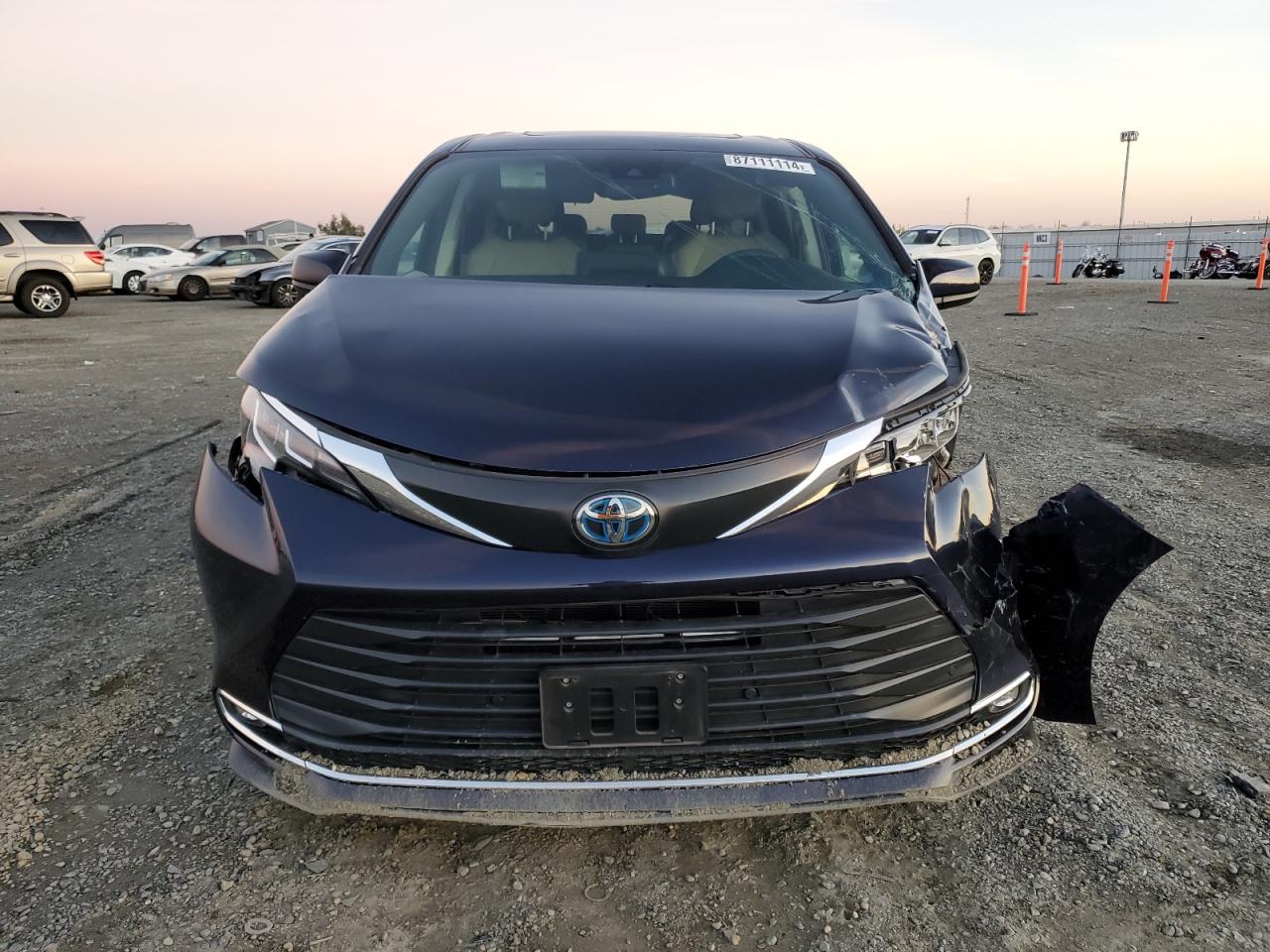 2022 TOYOTA SIENNA XLE VIN:5TDYRKEC8NS091935