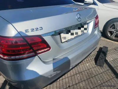 2015 Mercedes-Benz E 220 VIN: