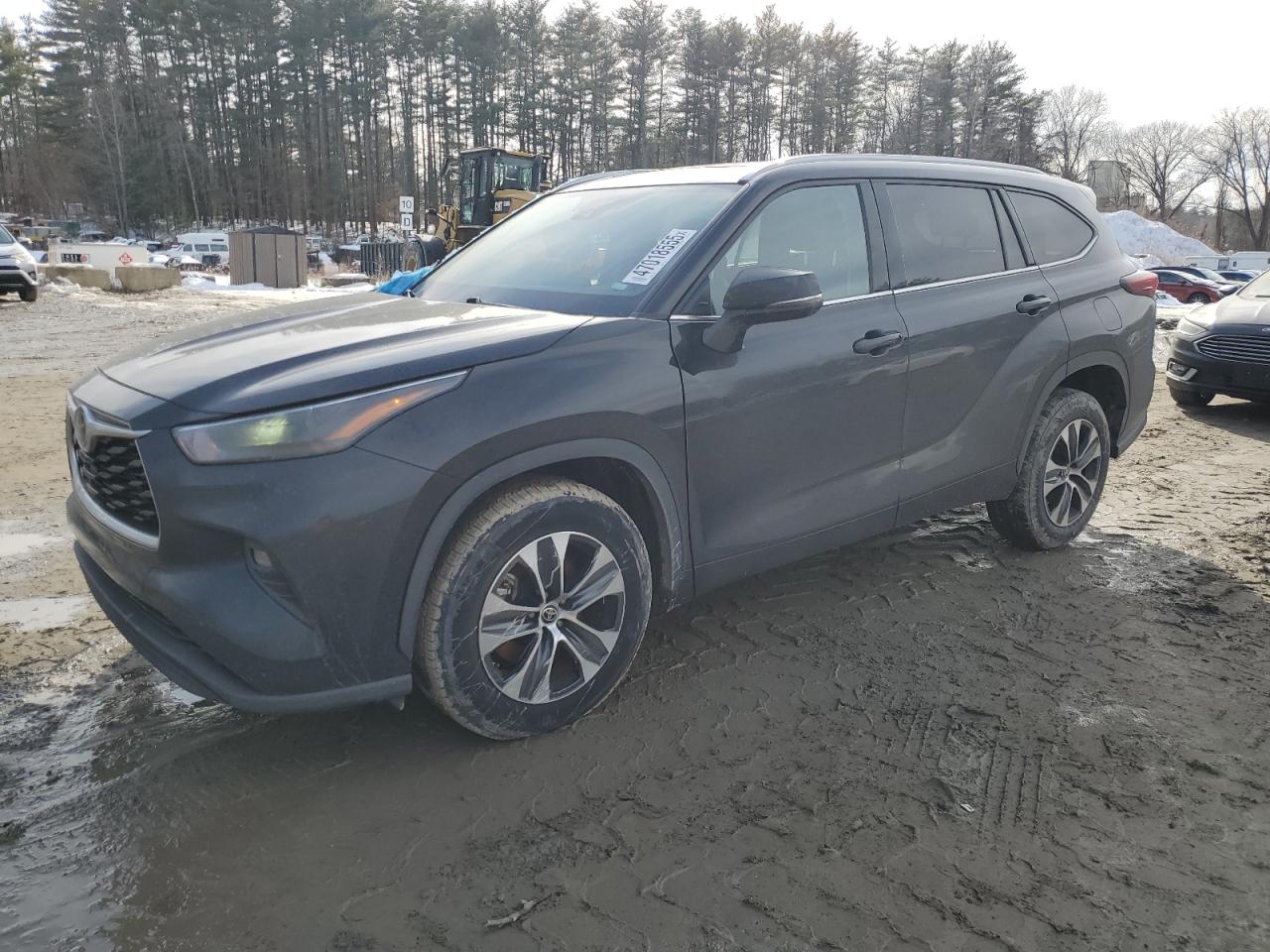 2022 TOYOTA HIGHLANDER XLE VIN:5TDGZRAH3NS111837