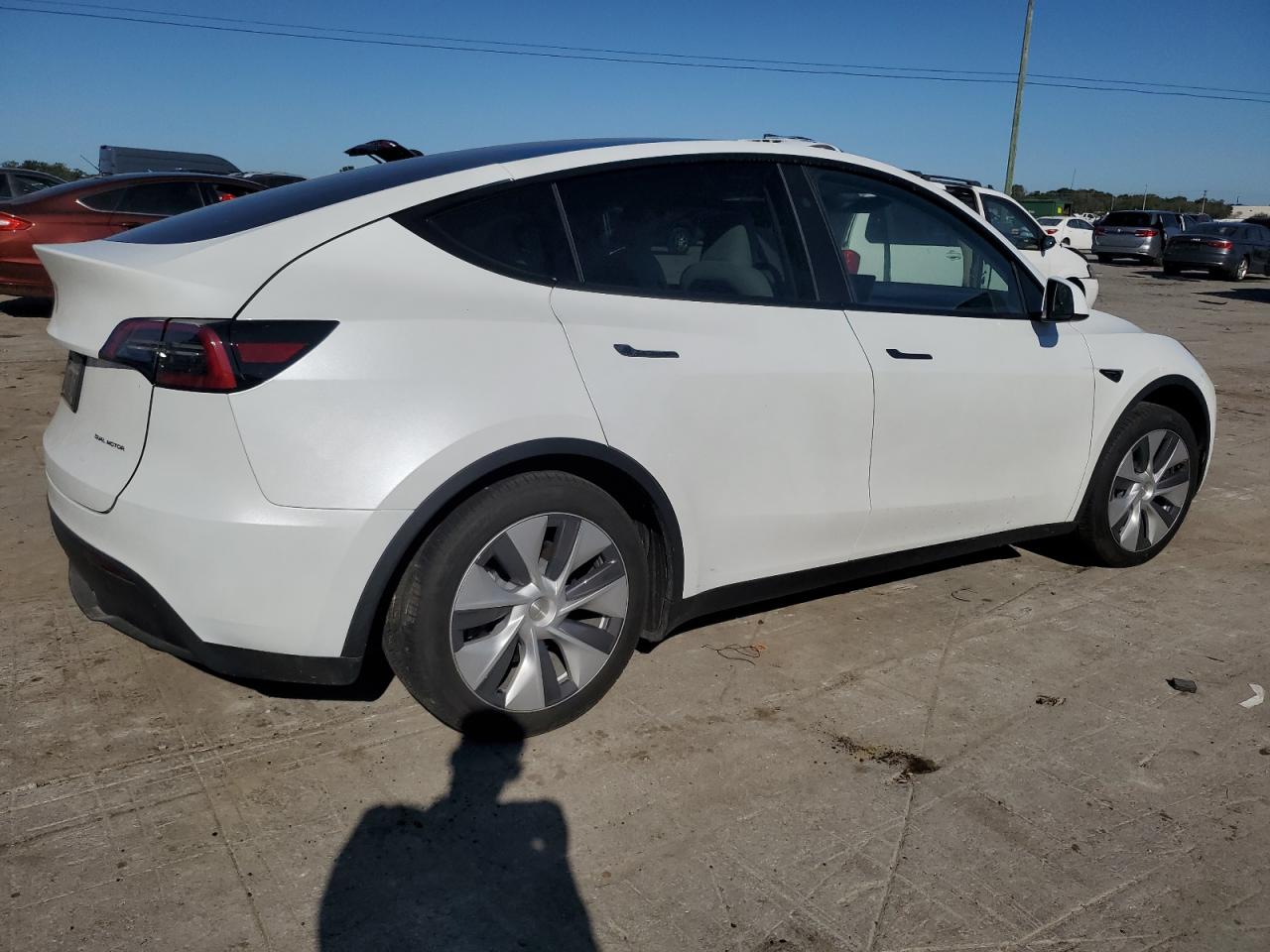 2023 TESLA MODEL Y  VIN:7SAYGDEE0PA196169
