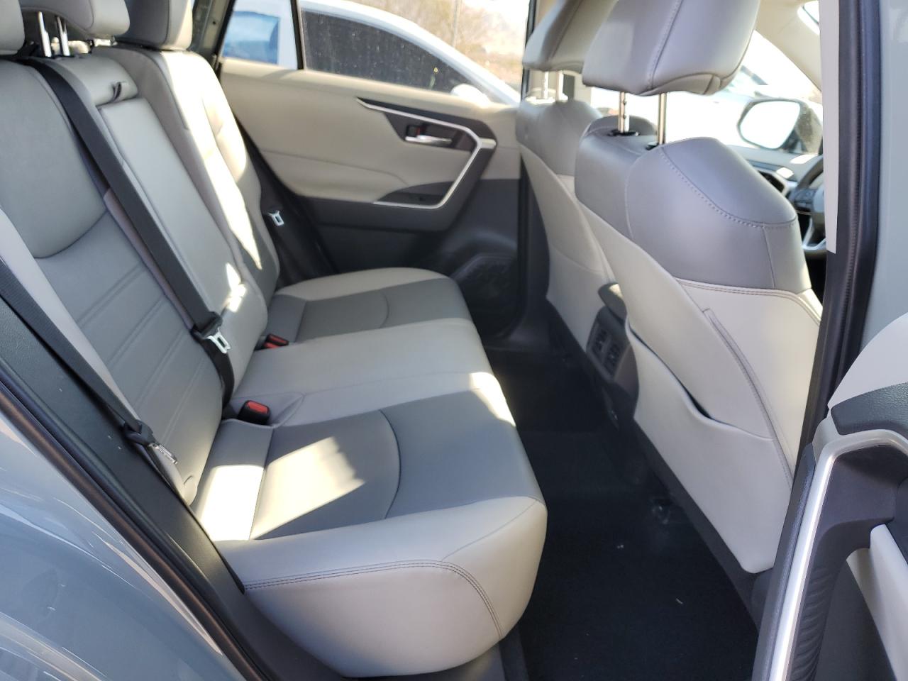 2022 TOYOTA RAV4 XLE PREMIUM VIN:2T3A1RFV3NW269962