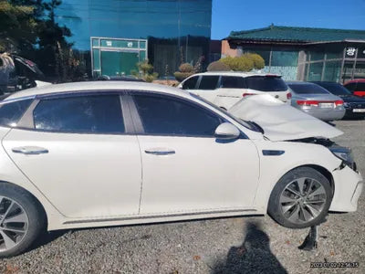 2016 Kia K5 KNAGX411BGA026985 VIN:KNAGX411BGA026985