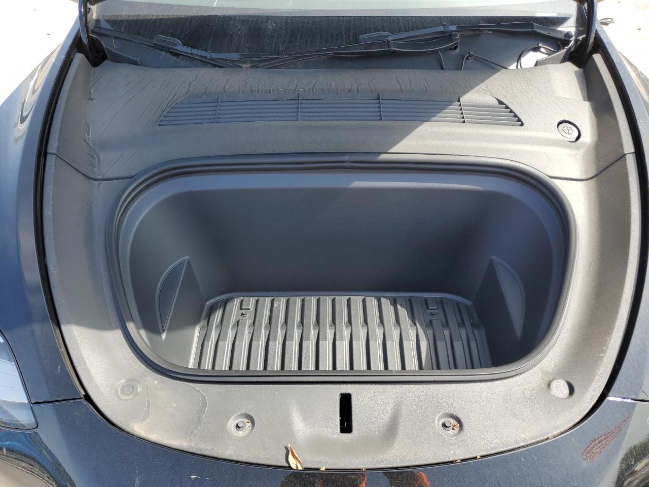 2023 TESLA MODEL Y  VIN:7SAYGDEE0PA036986