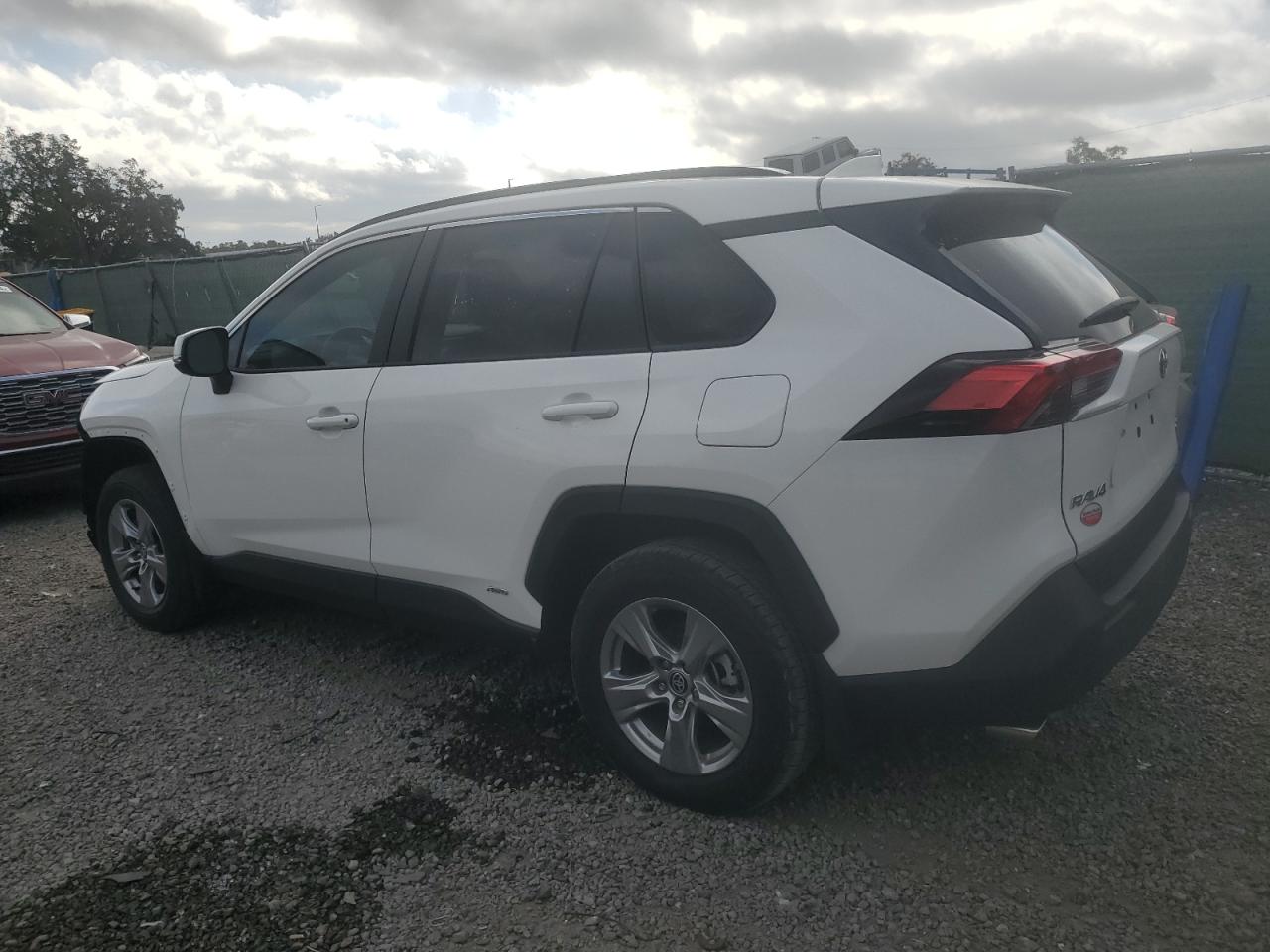 2024 TOYOTA RAV4 XLE VIN:2T3RWRFV4RW201387