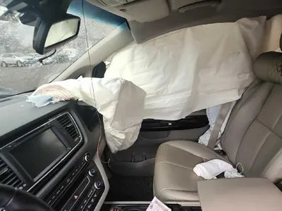 2016 Kia Carnival VIN: