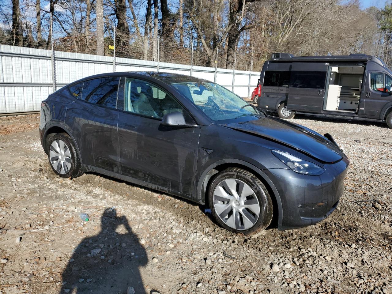 2024 TESLA MODEL Y  VIN:7SAYGDEE3RF995207