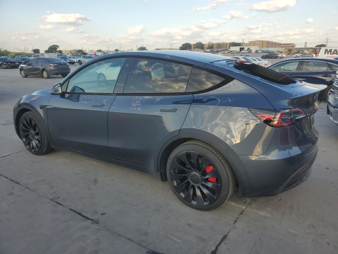 2022 TESLA MODEL Y  VIN:7SAYGDEF5NF494614