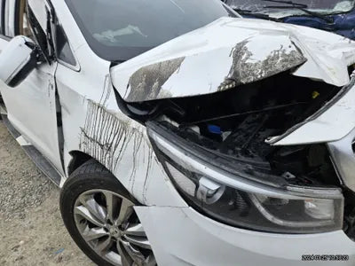 2016 Kia Carnival VIN: