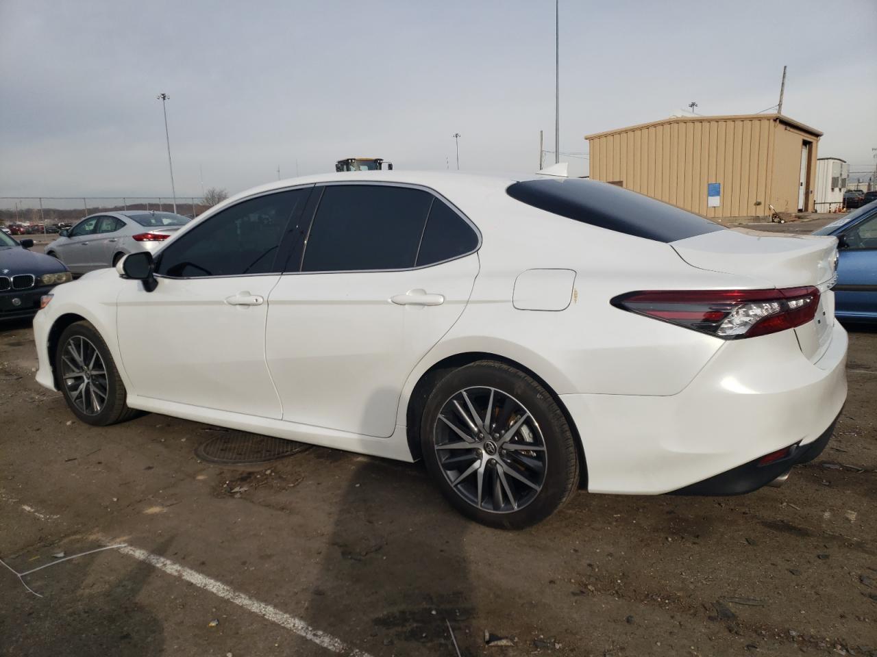 2022 TOYOTA CAMRY XLE VIN:4T1F31AK7NU589258