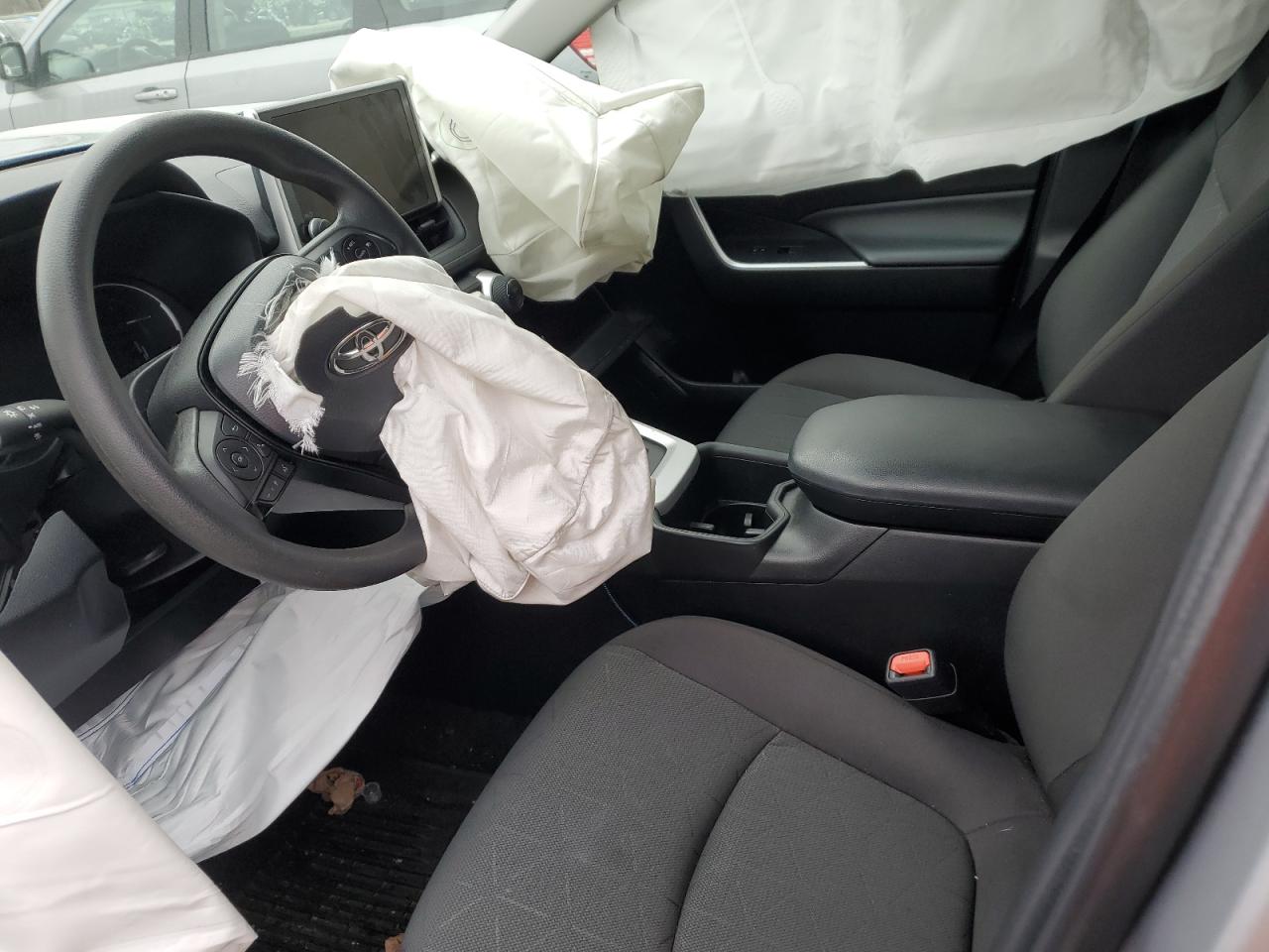 2023 TOYOTA RAV4 XLE VIN:2T3W1RFV9PW248882