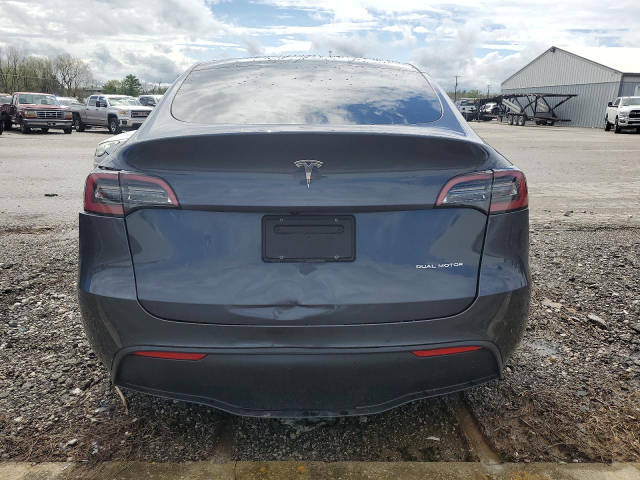 2022 TESLA MODEL Y  VIN:7SAYGDEE5NF445890