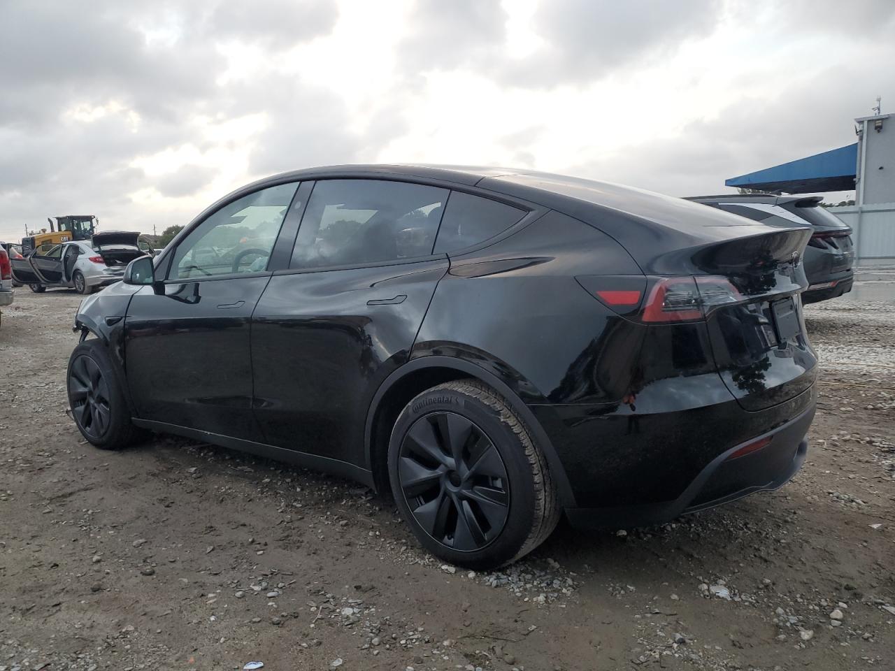 2024 TESLA MODEL Y  VIN:7SAYGAEE8RF184937