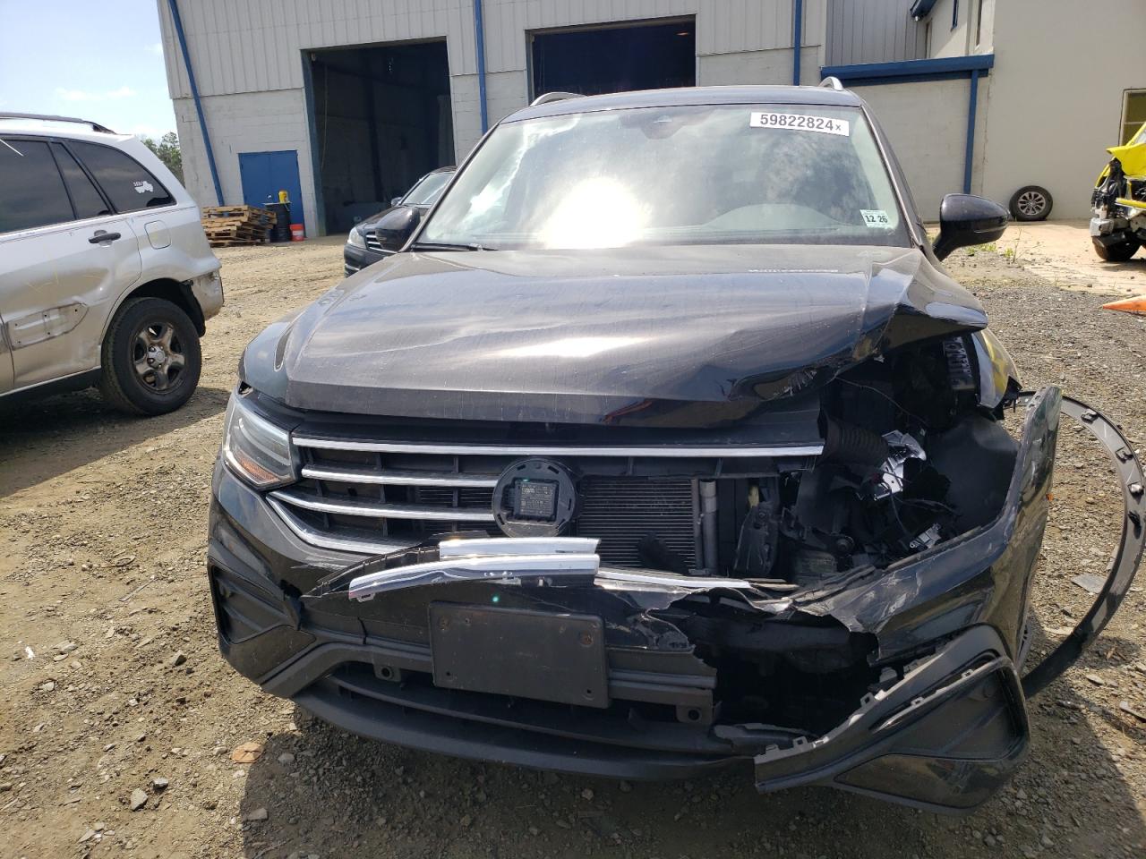 2022 VOLKSWAGEN TIGUAN SE VIN:3VV2B7AX6NM003921