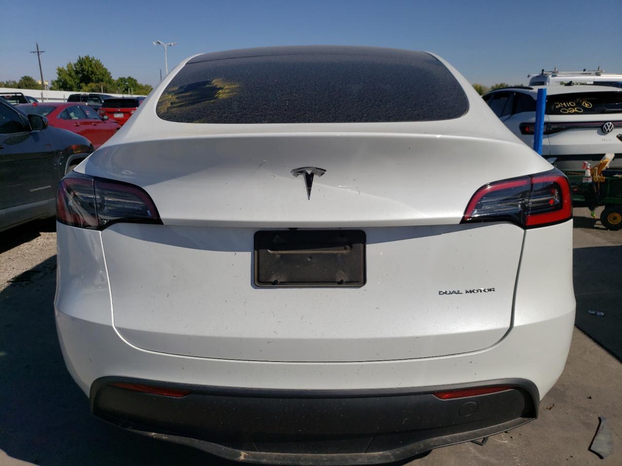 2023 TESLA MODEL Y  VIN:7SAYGDEE2PF703494