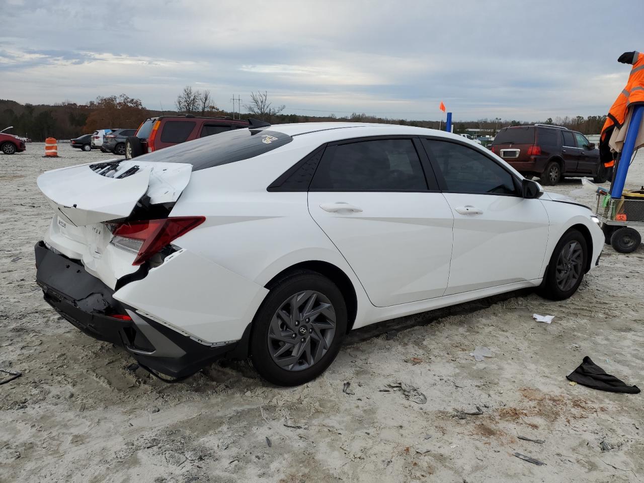 2024 HYUNDAI ELANTRA SEL VIN:KMHLM4DG5RU704888