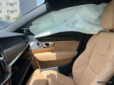 2022 Volvo S90 VIN:
