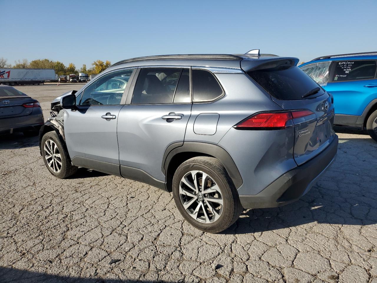 2022 TOYOTA COROLLA CROSS XLE VIN:7MUDAABG4NV039585