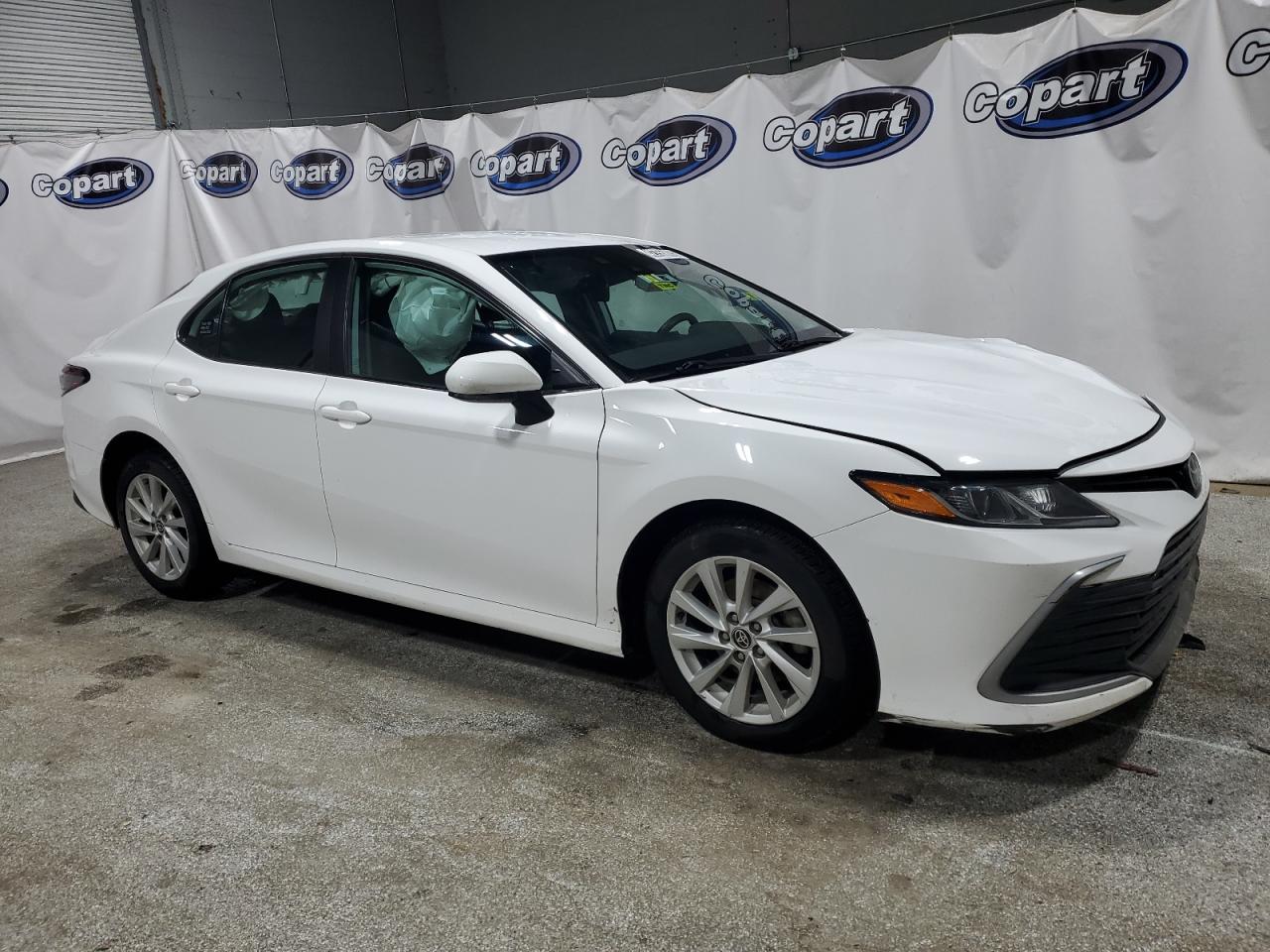 2022 TOYOTA CAMRY LE VIN:4T1C11AKXNU628076