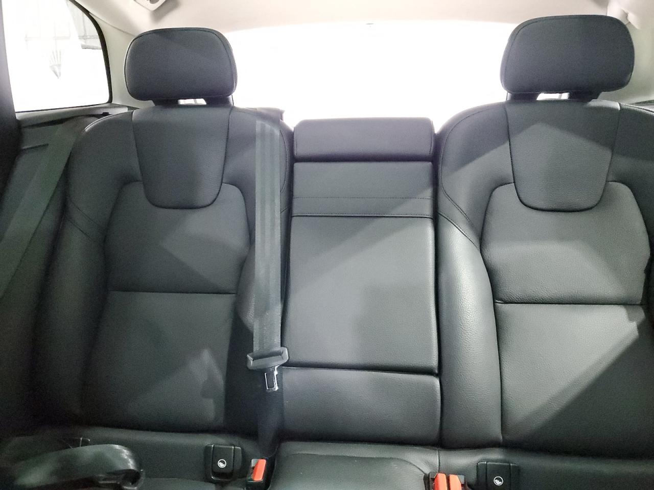 2022 VOLVO XC60 B5 MOMENTUM VIN:YV4L12RKXN1906813