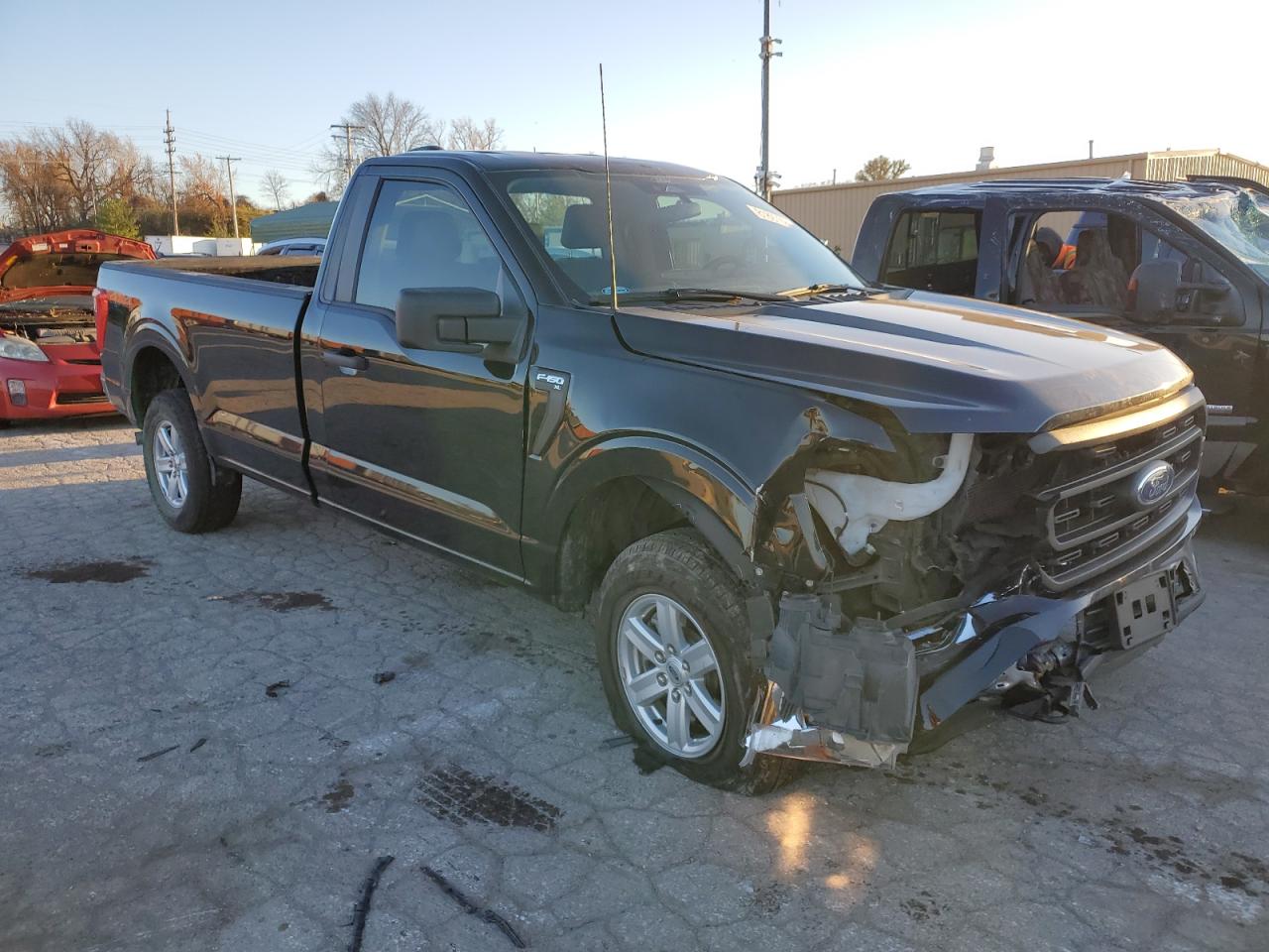 2022 FORD F150  VIN:1FTMF1E52NKE30280