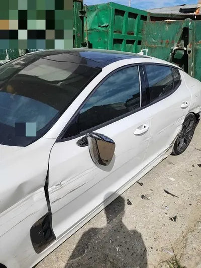 2018 Kia Stinger KNAE751CBJS033997 VIN:KNAE751CBJS033997