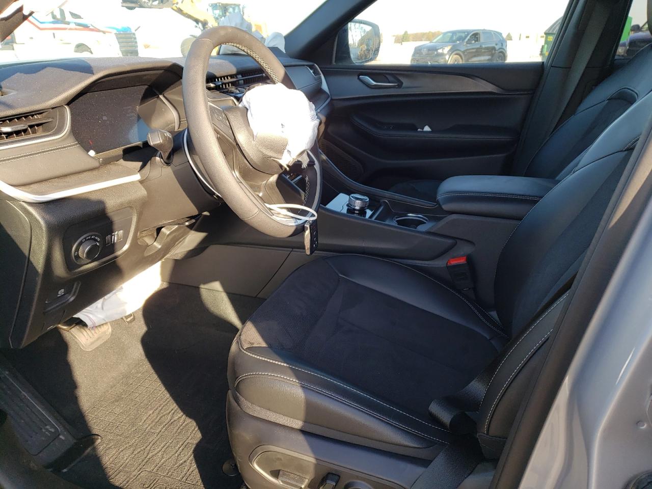 2024 JEEP GRAND CHEROKEE L LAREDO VIN:1C4RJKAGXR8572252