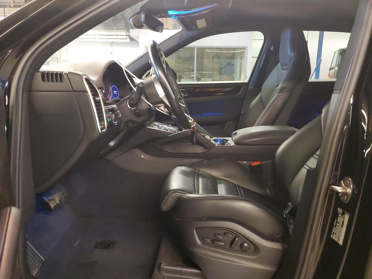 2023 PORSCHE CAYENNE BASE VIN:WP1AA2AY3PDA09200