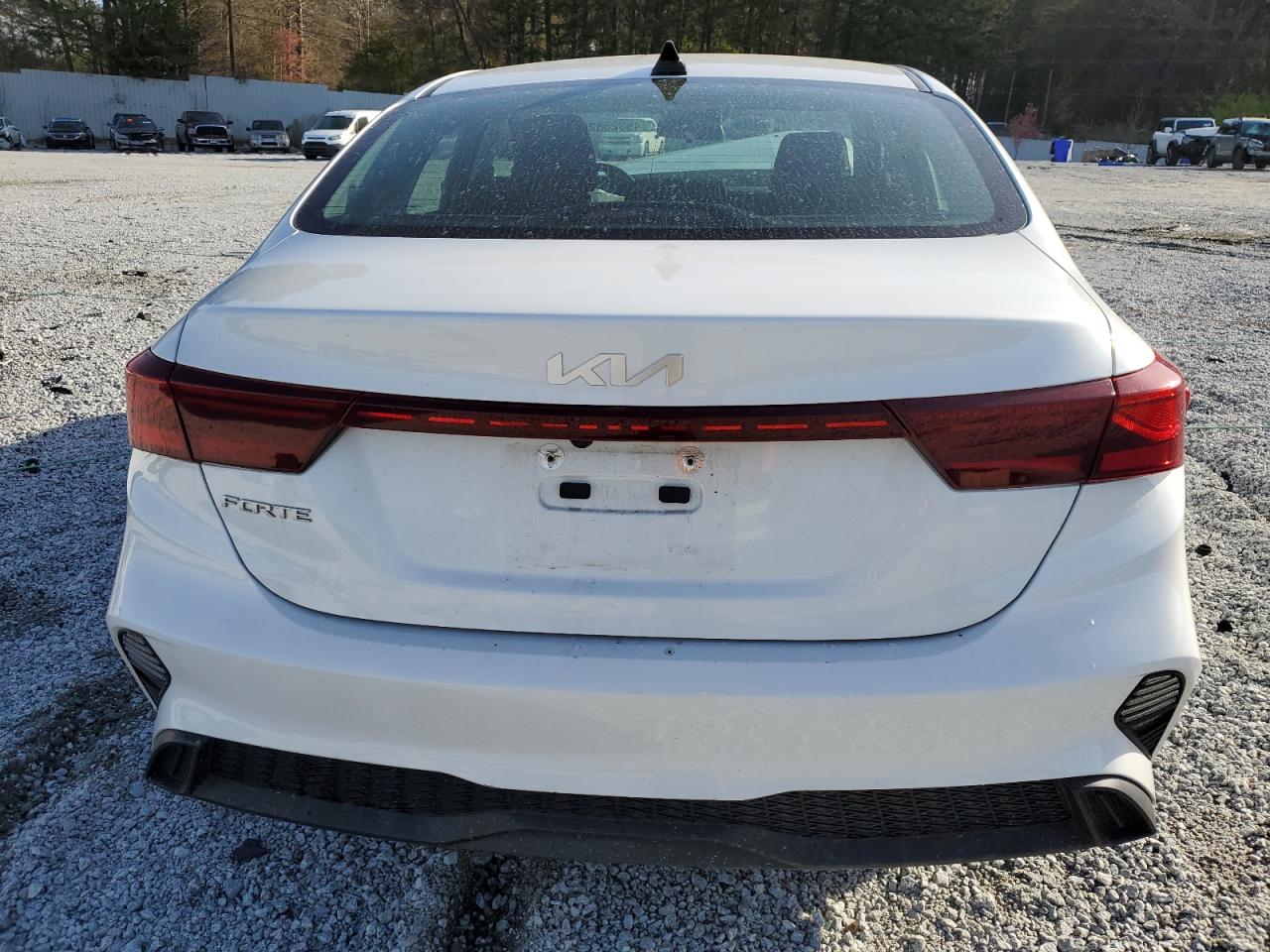 2022 KIA FORTE FE VIN:3KPF24AD4NE452190