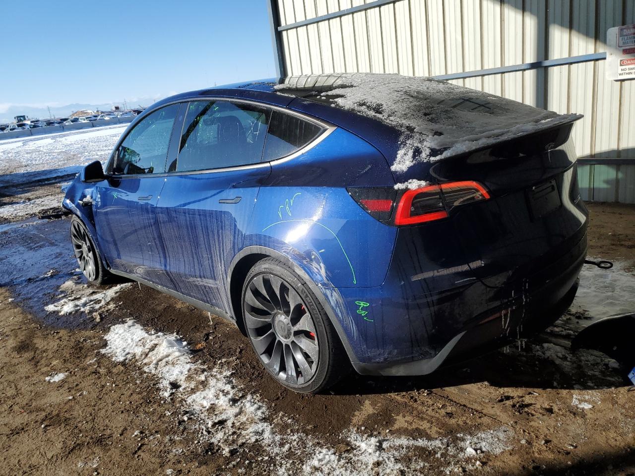 2022 TESLA MODEL Y  VIN:7SAYGDEF6NF510979
