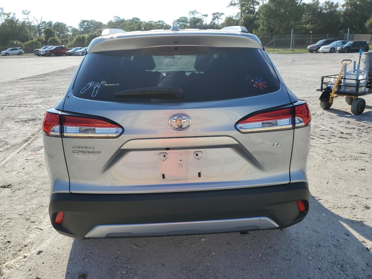 2022 TOYOTA COROLLA CROSS LE VIN:7MUBAAAG6NV031142