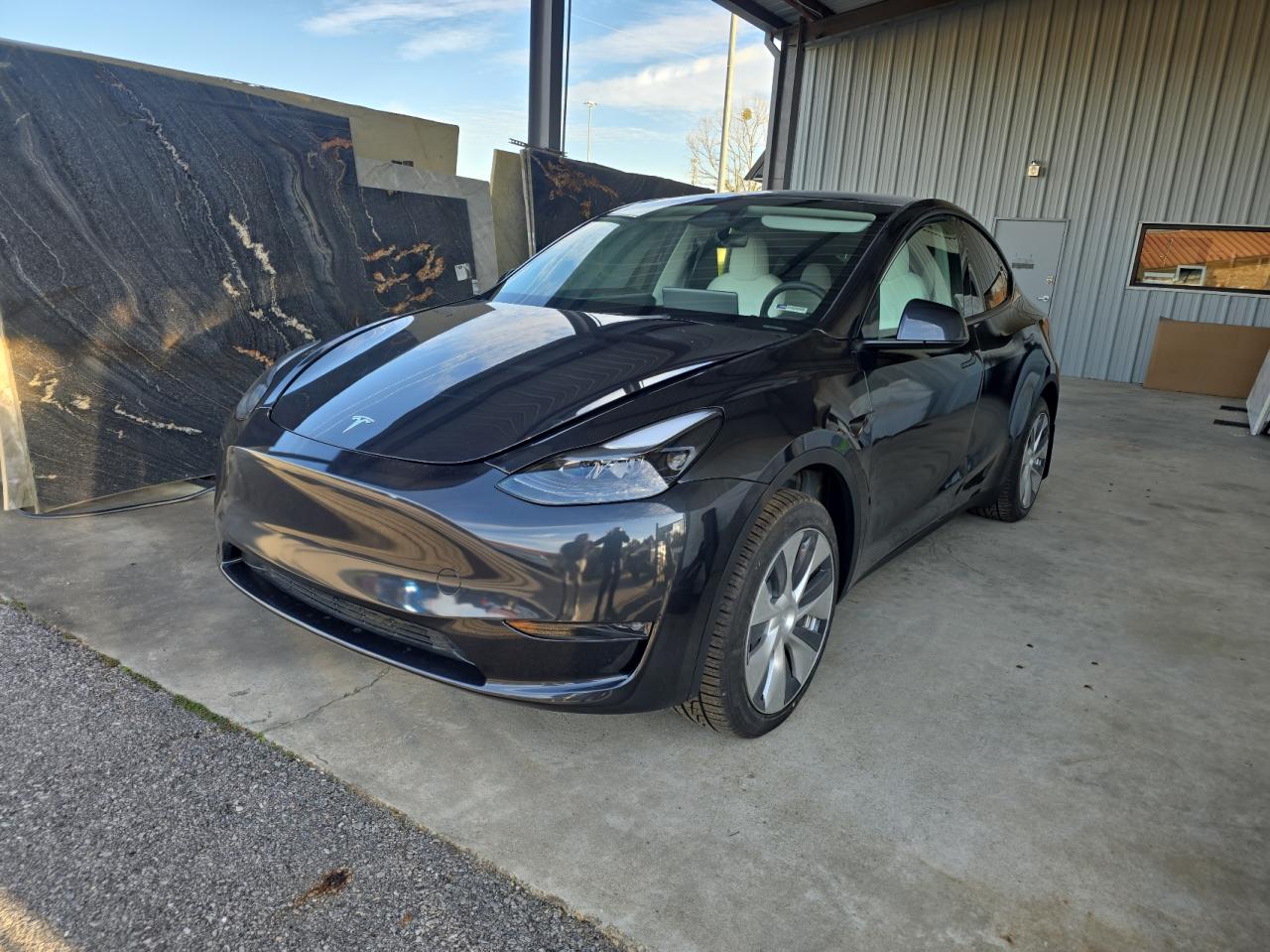 2024 TESLA MODEL Y  VIN:7SAYGDED8RF022766
