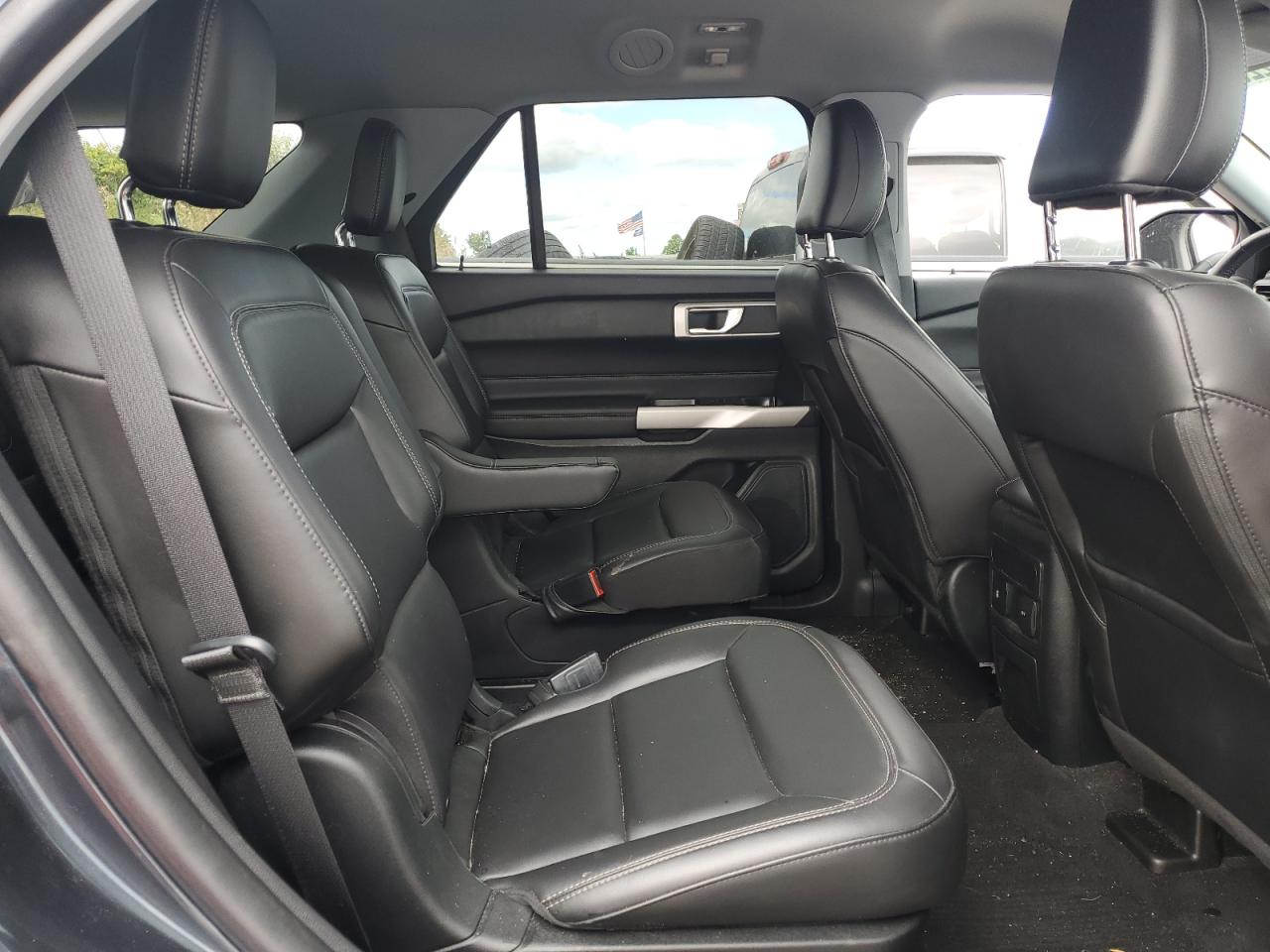 2022 FORD EXPLORER XLT VIN:1FMSK8DH7NGA93143