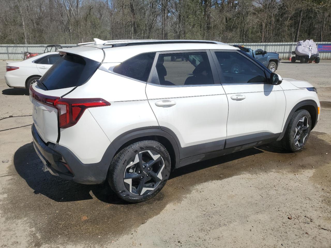 2024 KIA SELTOS EX VIN:KNDER2AA7R7494067