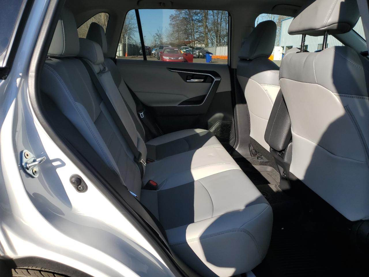 2024 TOYOTA RAV4 XLE PREMIUM VIN:2T3A1RFV3RW420420