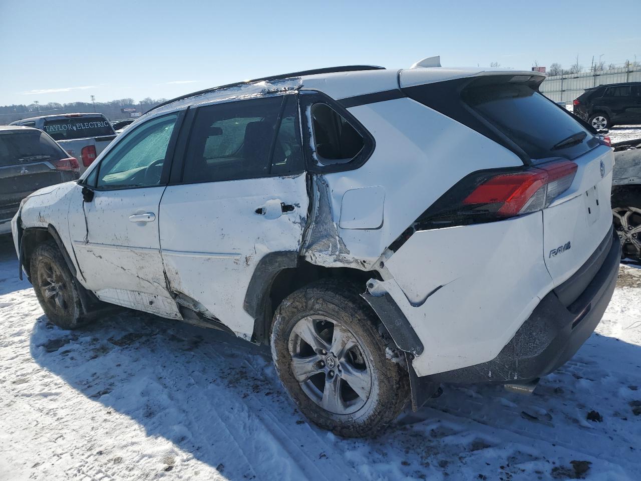 2022 TOYOTA RAV4 XLE VIN:2T3P1RFV7NC286128