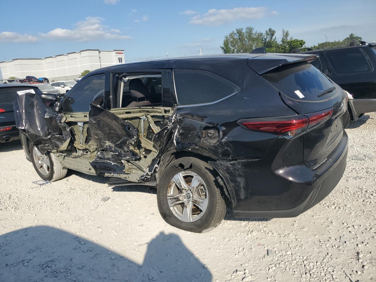 2022 TOYOTA HIGHLANDER L VIN:5TDCZRAH0NS122518