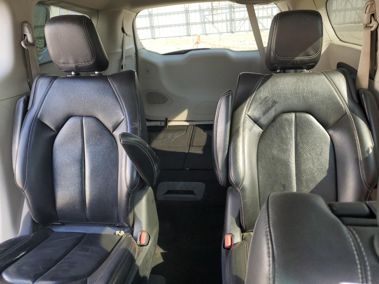 2022 CHRYSLER PACIFICA HYBRID TOURING L VIN:2C4RC1L77NR156188