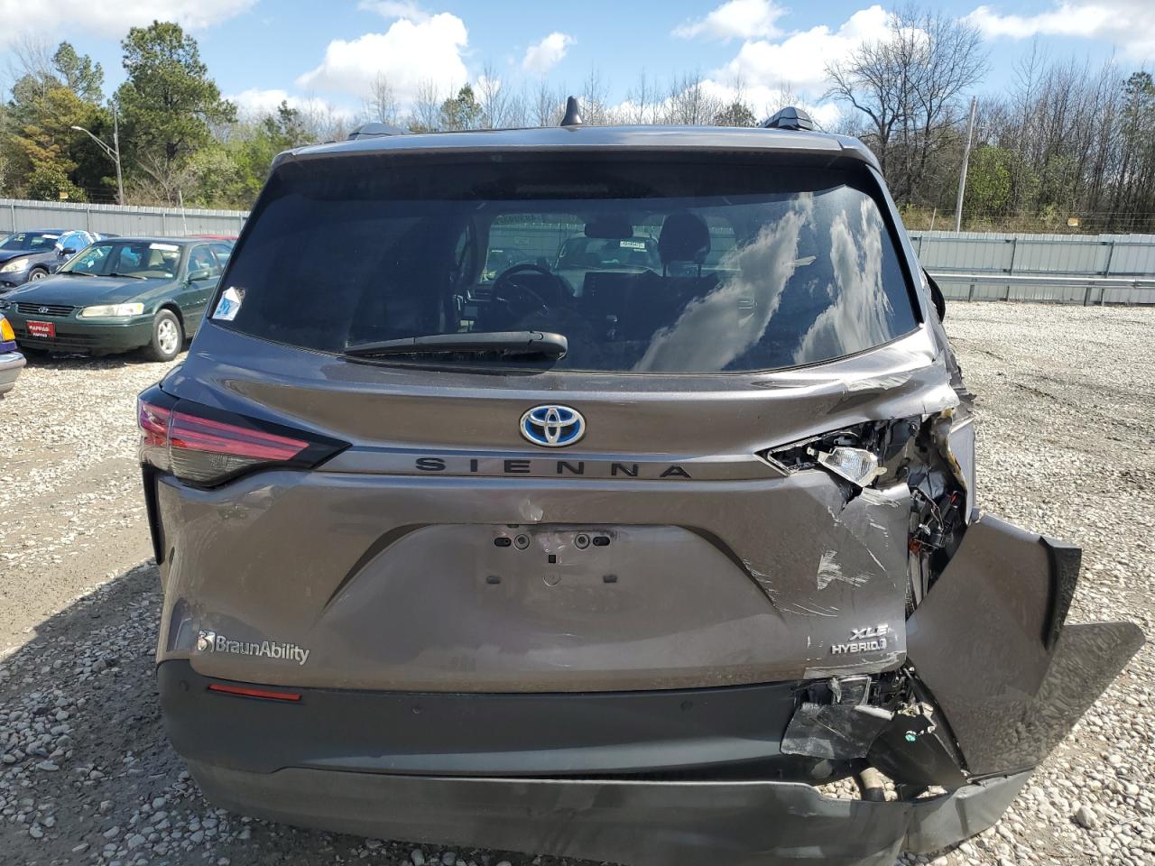 2022 TOYOTA SIENNA XLE VIN:5TDJRKEC5NS076312