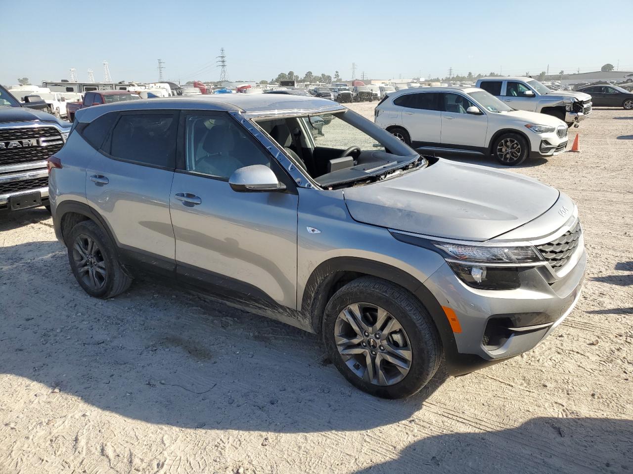 2023 KIA SELTOS LX VIN:KNDEPCAA4P7393190