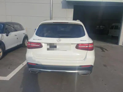 2019 Mercedes-Benz GLC 300 VIN: