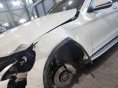 2019 Mercedes-Benz GLC 300 VIN: