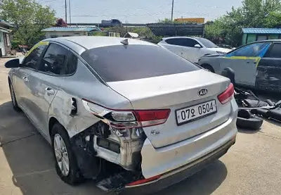 2016 Kia K5 KNAGS411BGA061137 VIN:KNAGS411BGA061137