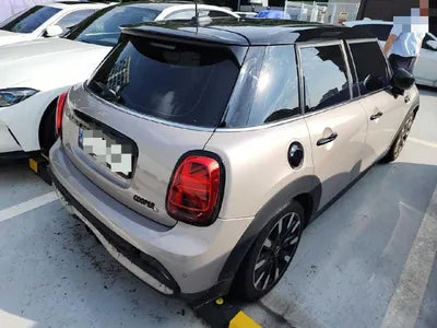 2021 MINI Cooper VIN: