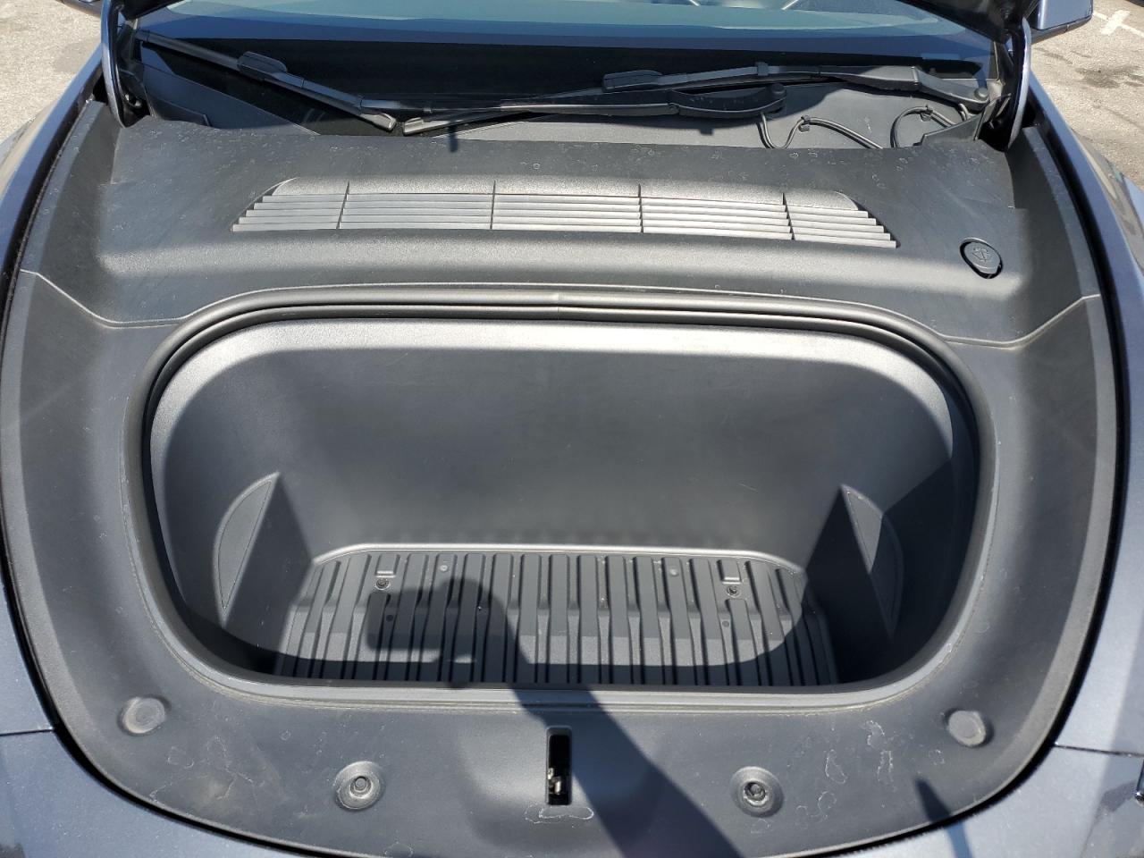 2022 TESLA MODEL Y  VIN:7SAYGDEF2NF542795