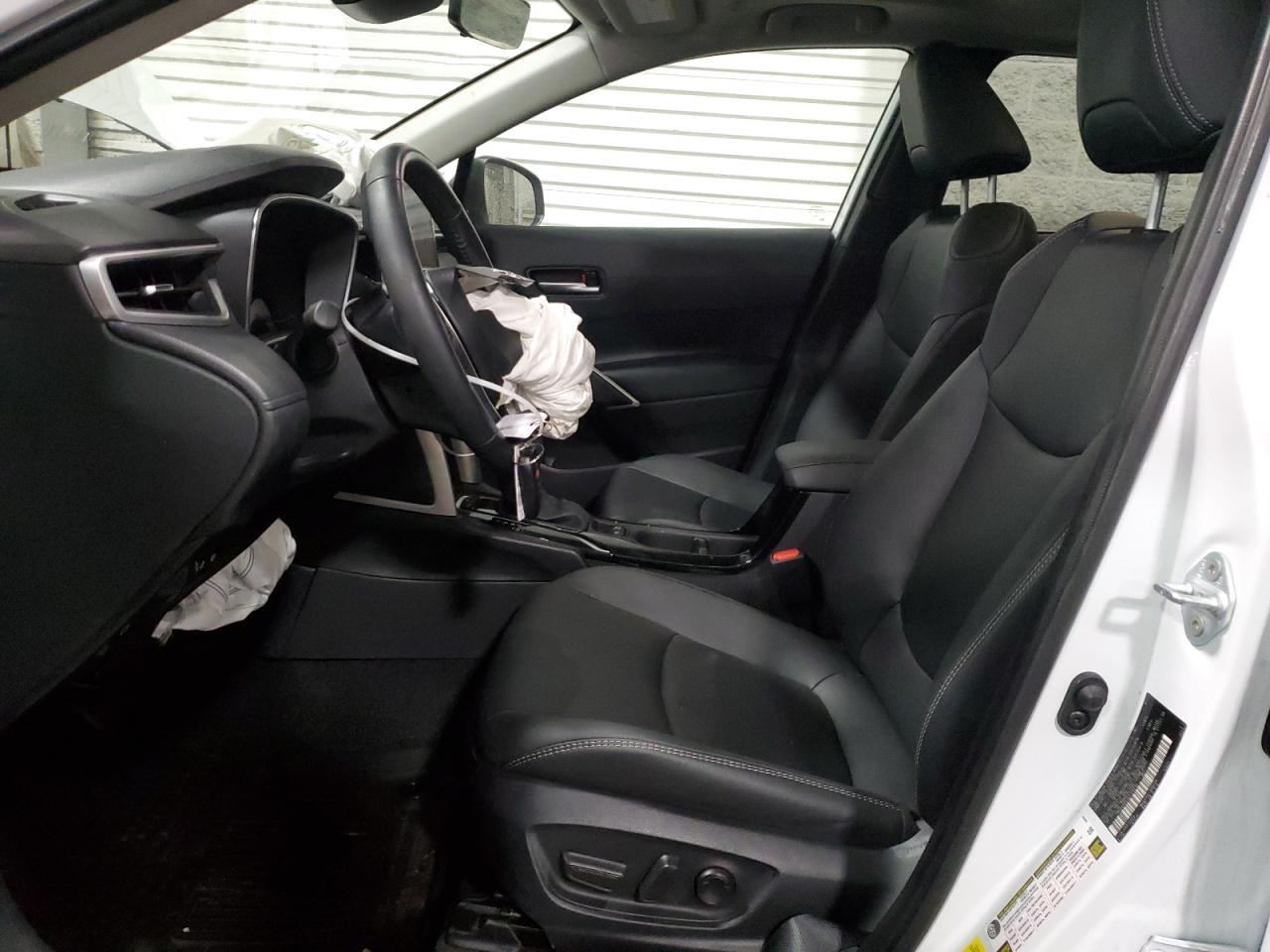 2024 TOYOTA COROLLA CROSS XLE VIN:7MUDAABG0RV106494