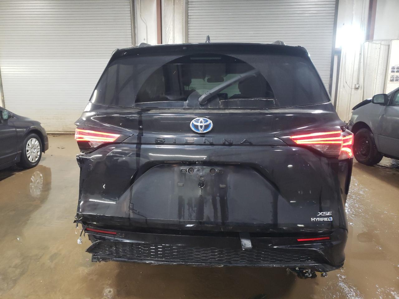 2022 TOYOTA SIENNA XSE VIN:5TDXRKEC5NS132033