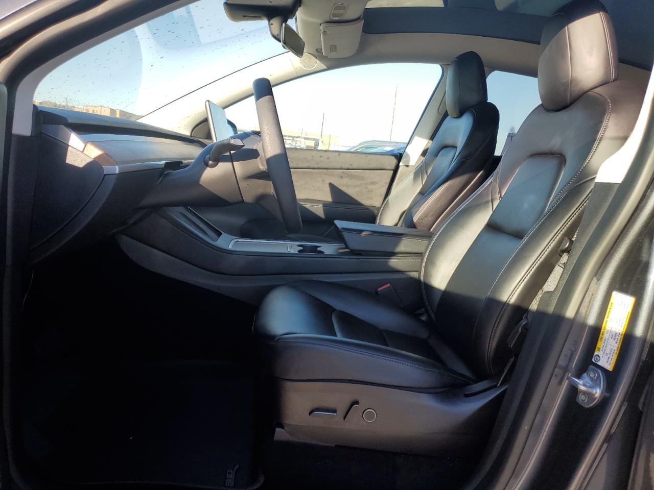 2022 TESLA MODEL Y  VIN:7SAYGDEE8NF364110