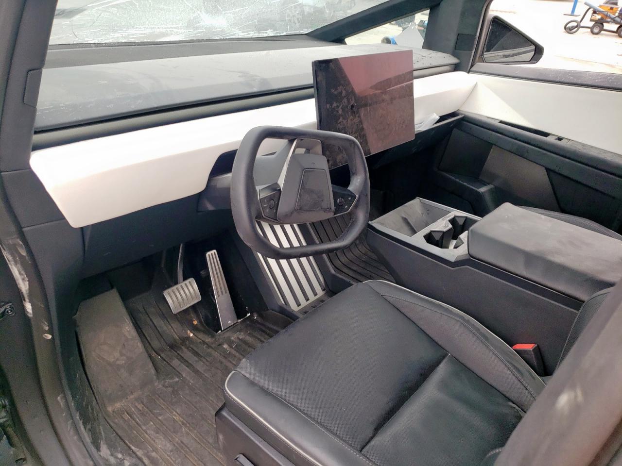 2024 TESLA CYBERTRUCK  VIN:7G2CEHED3RA021099