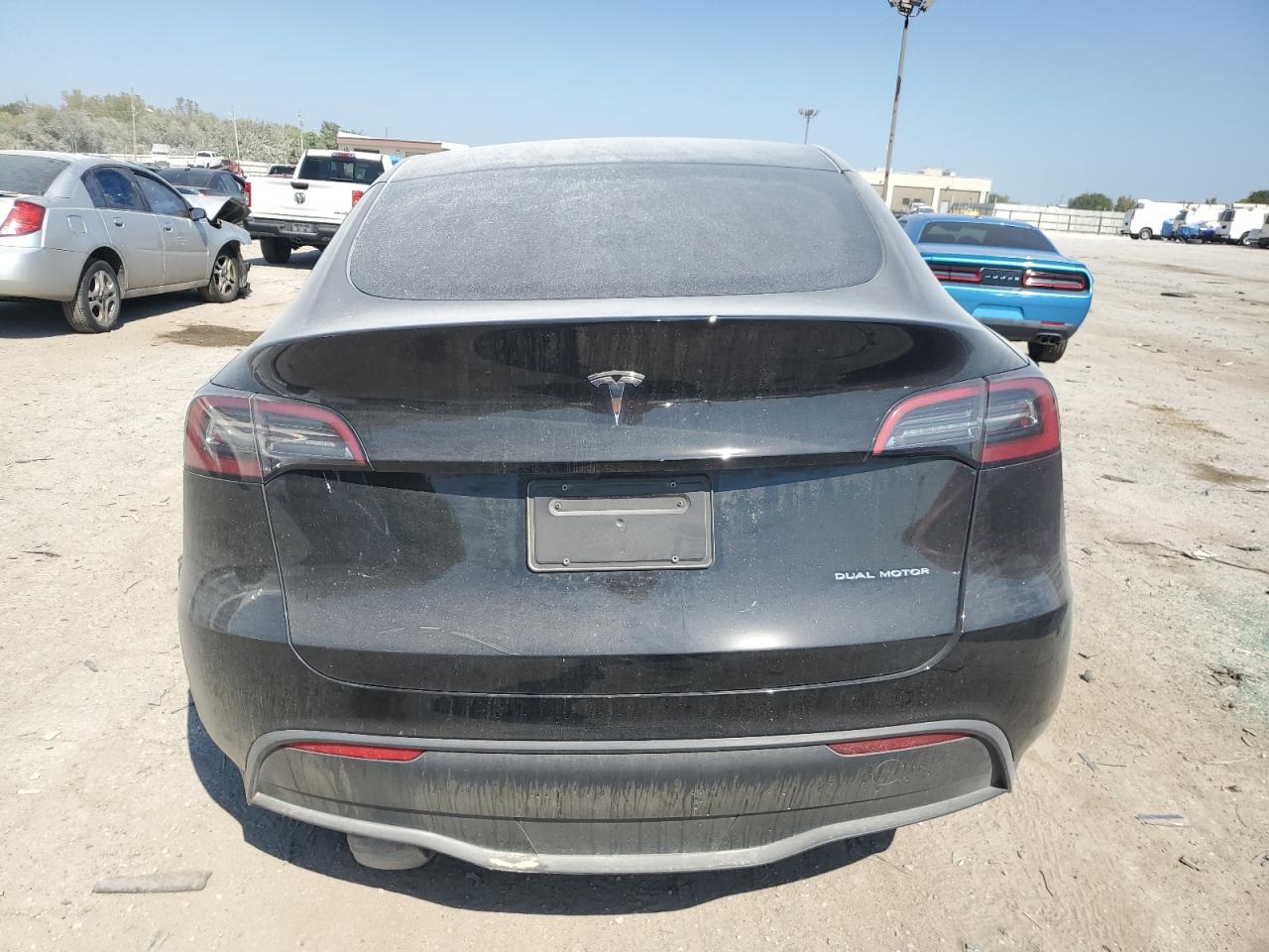 2023 TESLA MODEL Y  VIN:7SAYGAEE7PF884008